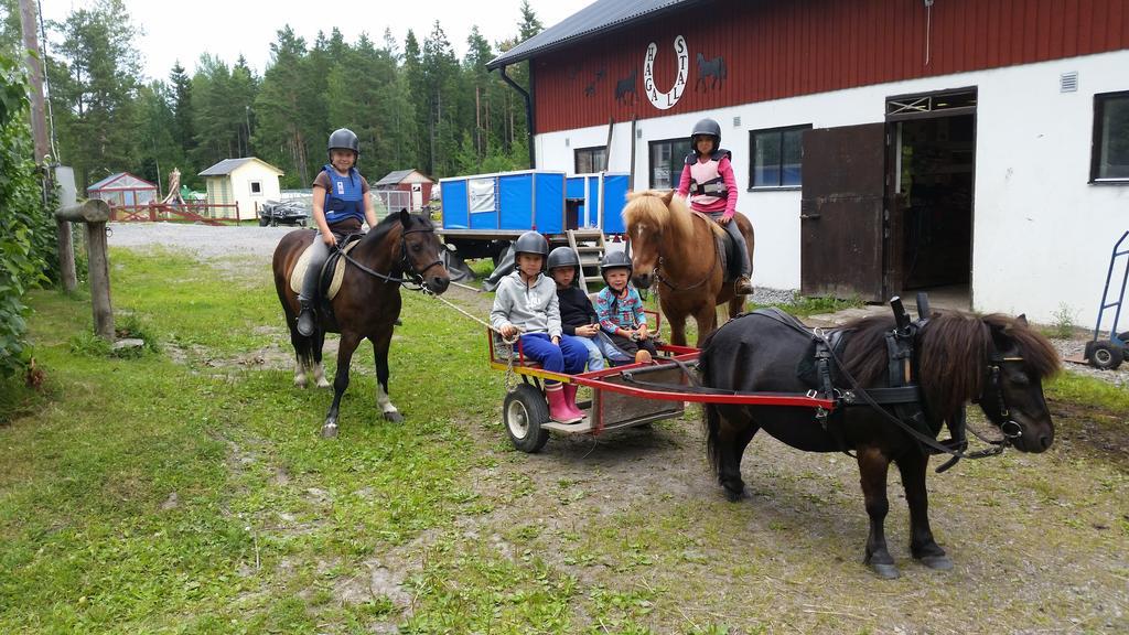 Haga Gard Och Stall Herräng Zewnętrze zdjęcie